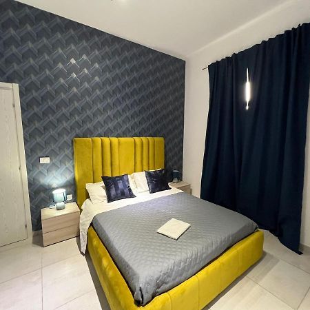 דירות נאפולי Sky House Luxury מראה חיצוני תמונה